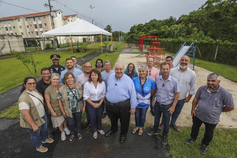 Prefeito Rafael Greca acompanhado da Sec. do Meio Ambiente Marilza Dias inauguram o bosque de Conservação da Biodiversidade Urbana (BCBU) Dona Lourdes no bairro Santa Quitéria